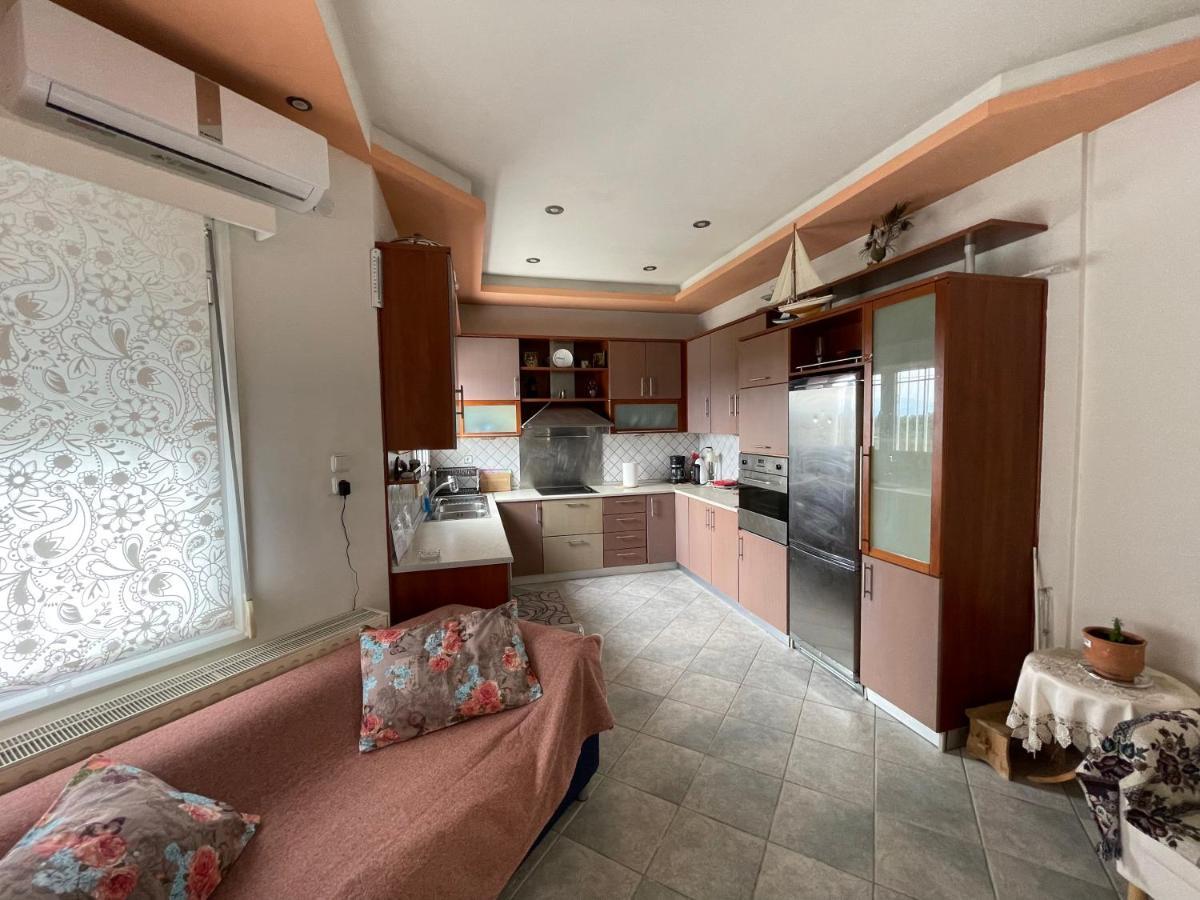 Seaside Apartment With Private Garden Néa Ankhíalos 외부 사진
