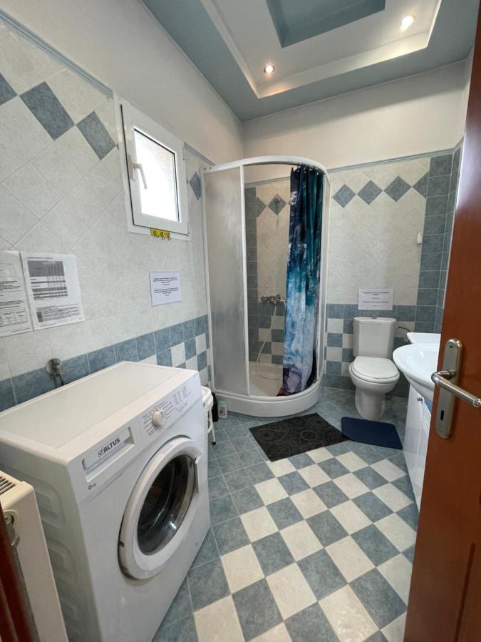 Seaside Apartment With Private Garden Néa Ankhíalos 외부 사진