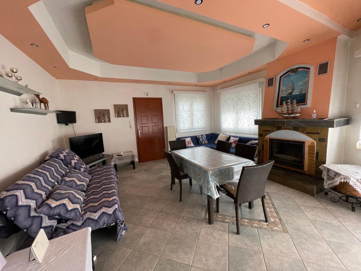 Seaside Apartment With Private Garden Néa Ankhíalos 외부 사진